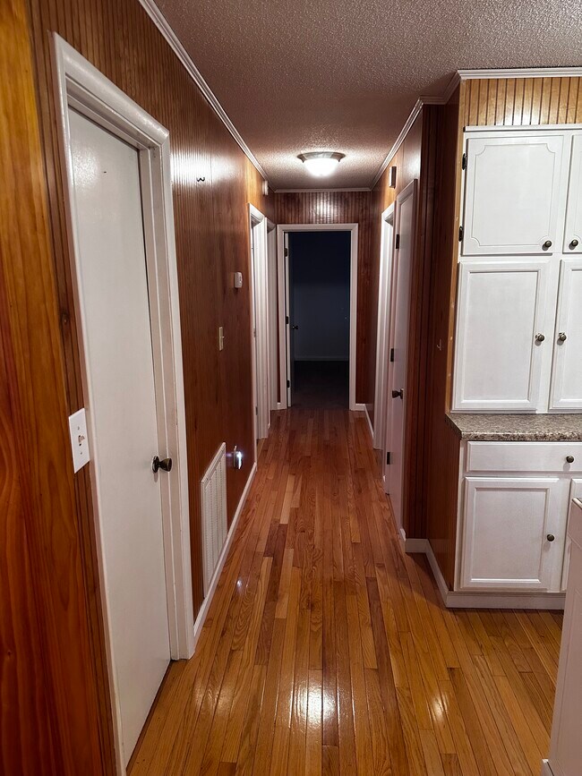 Foto del edificio - 3540 Wandering Ln NE