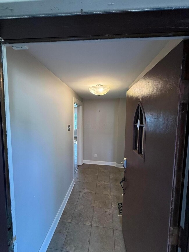 Building Photo - 2629 E Broad St