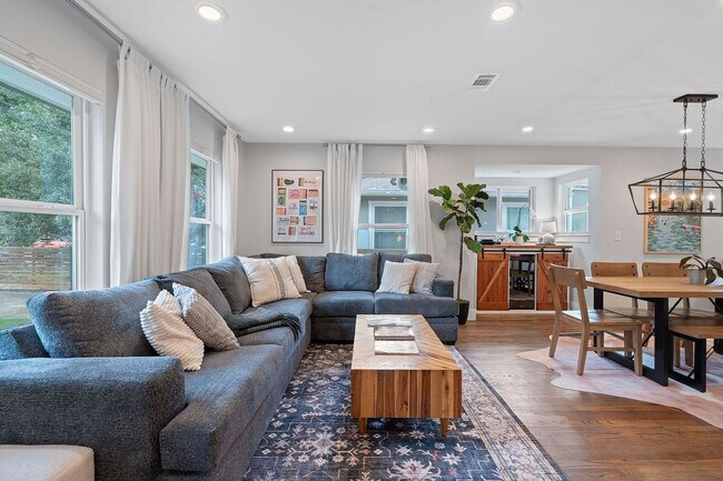 Foto del edificio - 4431 Jinx Ave