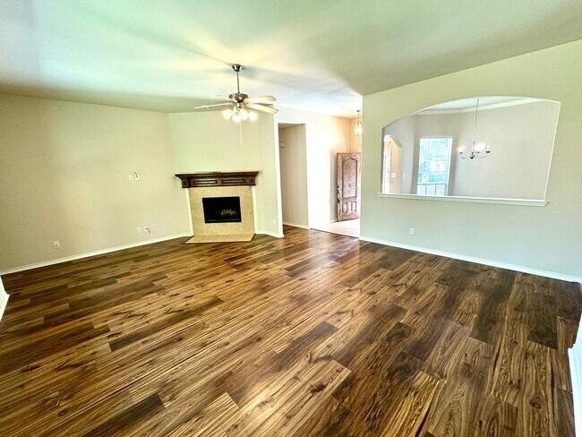 Foto del edificio - 1703 Stonewick Dr