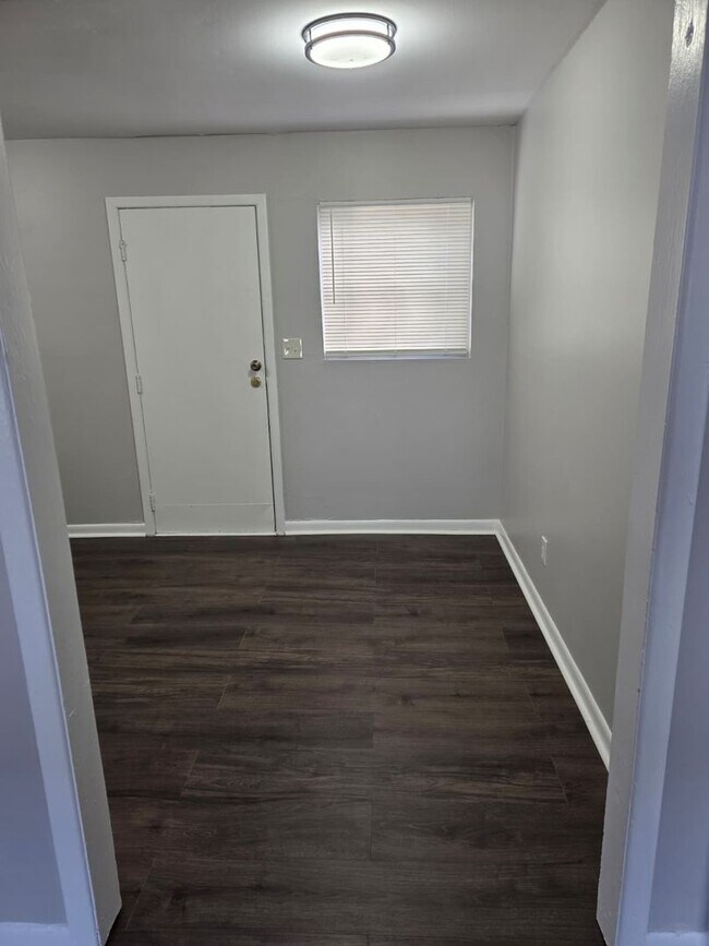 Foto del edificio - 1 Bedroom Style Reimagined