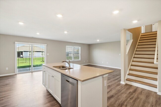 Building Photo - 537 Marsh Aster Dr