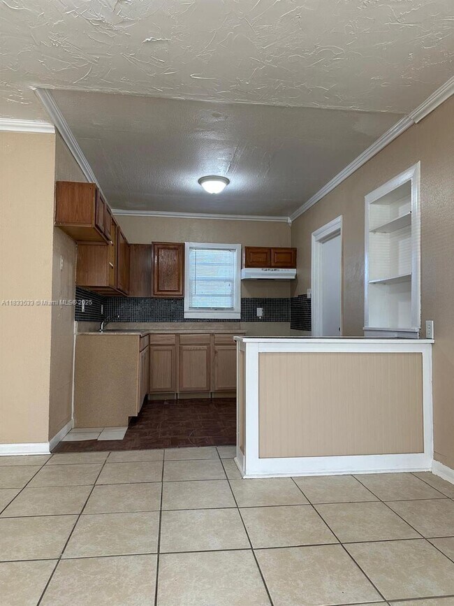 Foto del edificio - 221 W 27th St