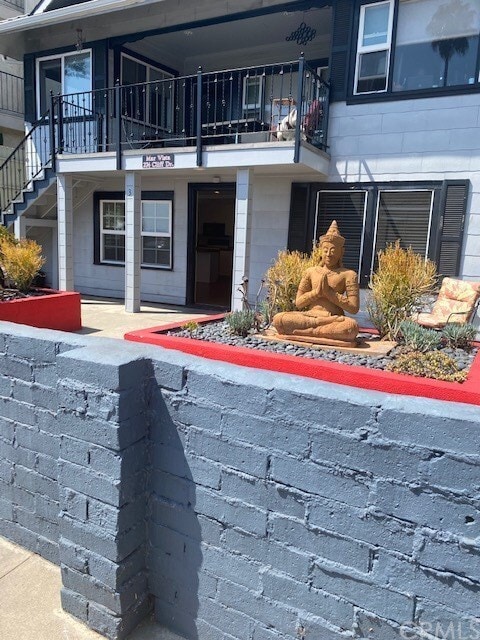 Building Photo - 274 Cliff Dr