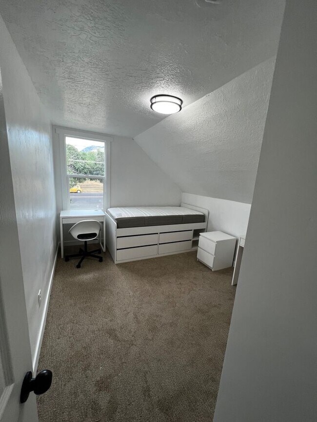 Foto del edificio - 479 N 500 E