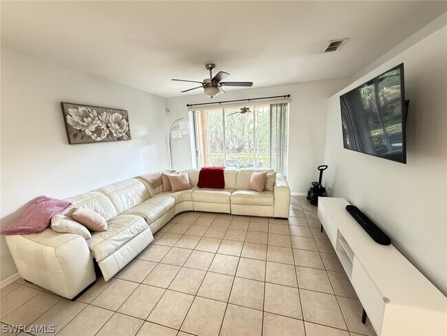 Foto del edificio - 6210 Wilshire Pines Cir