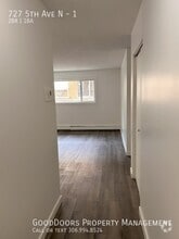 Building Photo - 727 5th Ave N