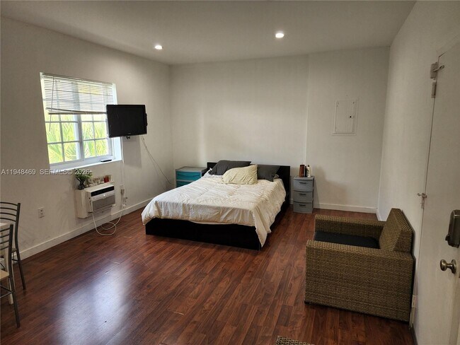 Foto del edificio - 1345 Pennsylvania Ave