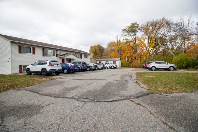 Building Photo - 202 Balcerzak Dr