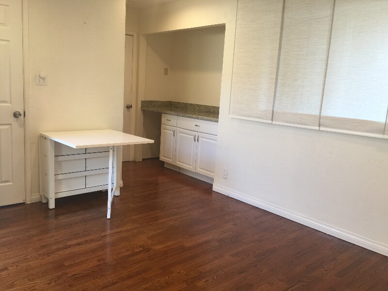 Foto principal - 1078 W Riverside Way