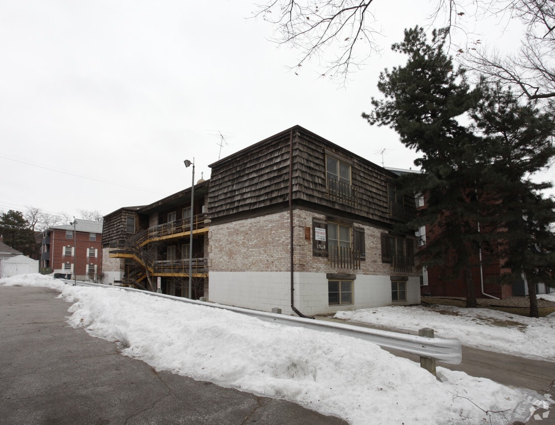 1330 F St, Lincoln, NE 68508 Apartments in Lincoln, NE