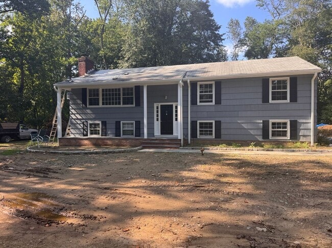 Building Photo - 38 Nursery St