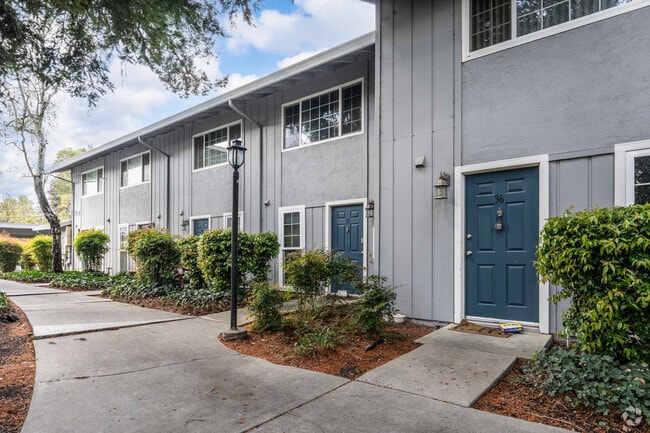 entrance - Greenwood Apartments