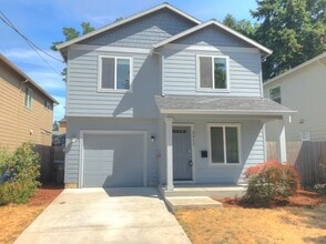 Building Photo - 5518 SE 61st Ave