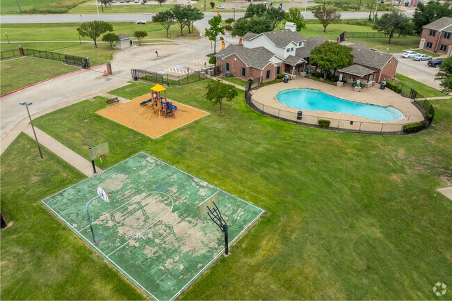 Basketball Court and Playground - Z - Tiffany Square