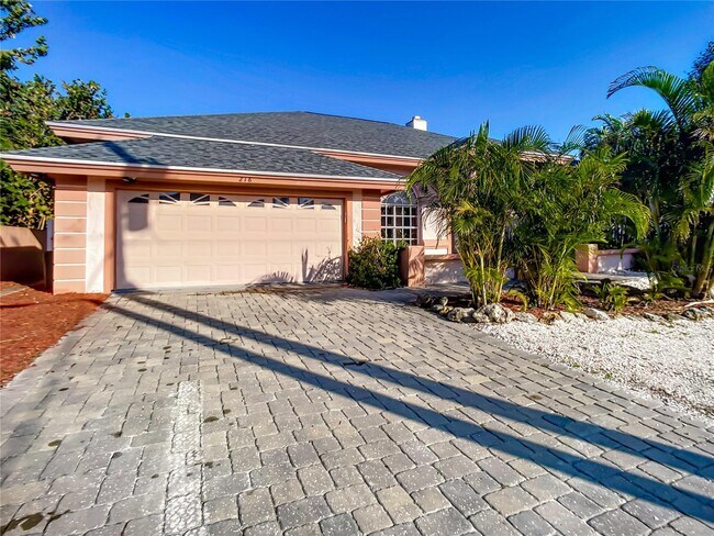 Building Photo - 216 Ocean Dr