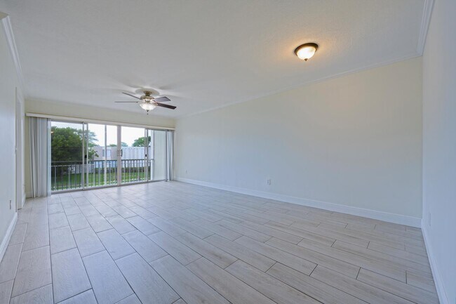Foto del edificio - 1505 Crescent Cir