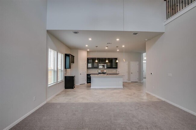 Foto del edificio - 12711 Bloomington Dr