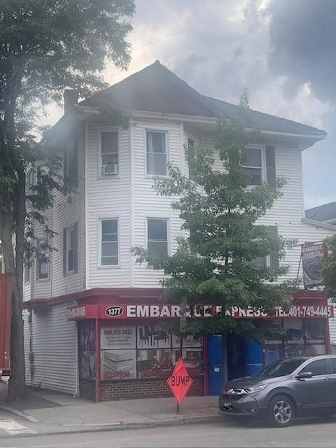 Building Photo - 1375 Broad St