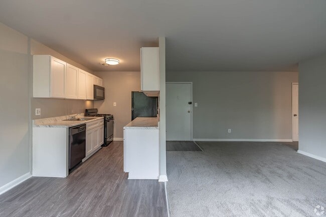 Building Photo - The Current and Swift Apartments at Riverdale