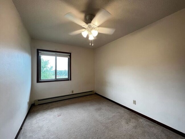 Building Photo - $1,050 | 2 Bedroom, 1 Bathroom Apartment | No Pets | Available for August 1st, 2026 Move In!
