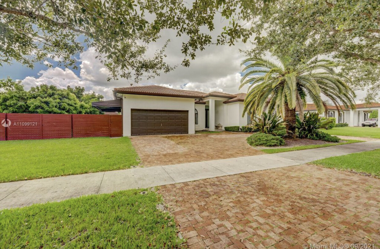 Foto principal - 14860 SW 160th St