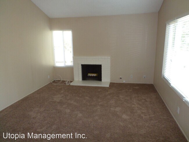 Building Photo - 1460 Cabrillo Park Dr