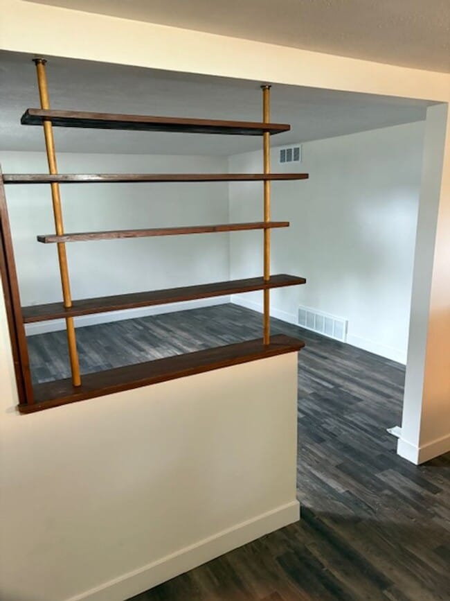 Foto del edificio - 418 Lola Ln