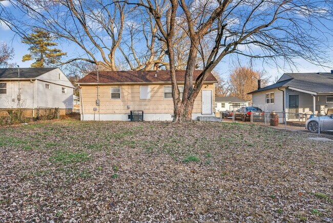 Foto del edificio - 9855 Medford Dr