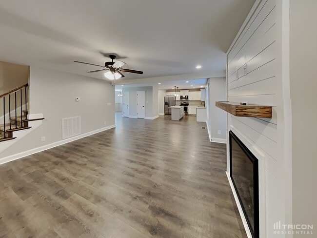 Building Photo - 714 Banister Dr