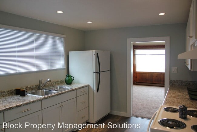Building Photo - 2 br, 1 bath House - 1736 Alki Ave SW