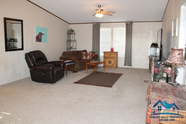 Foto del edificio - 13442 S Farm to Market Rd 2335