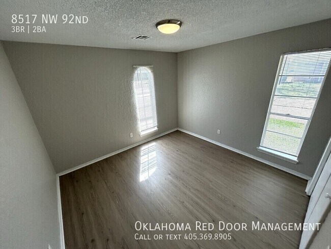 Foto del edificio - 8517 NW 92nd St