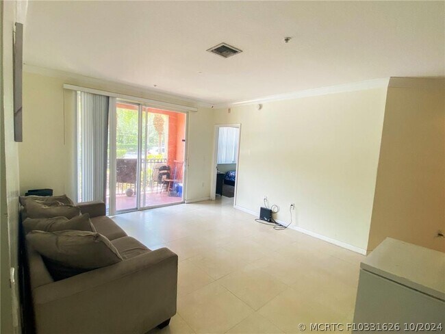 Building Photo - 4700 SW 160th Ave