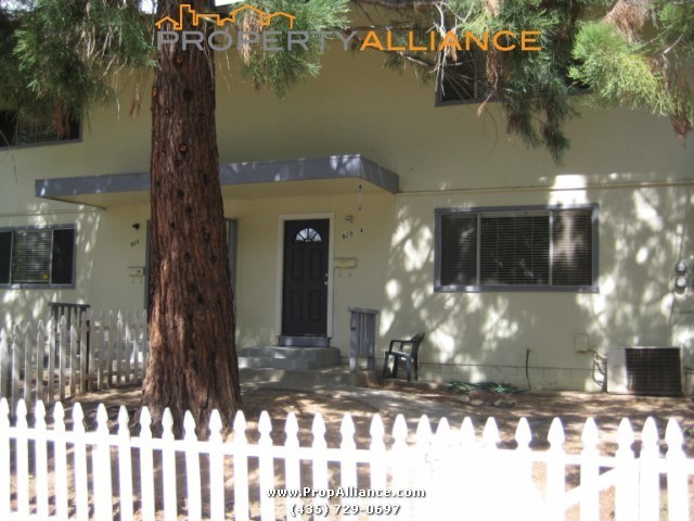 Primary Photo - 920 Pacific St