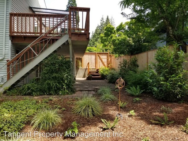 Building Photo - 4 br, 2 bath House - 15571 SE Oatfield Road