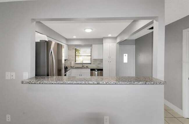 Foto del edificio - 1755 Florence Ave