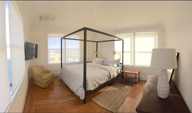 Princess Room - 1540 Newhall St