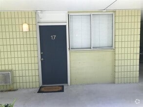 Building Photo - 1301 S Howard Ave