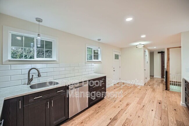 Foto del edificio - 24302 103rd Ave E