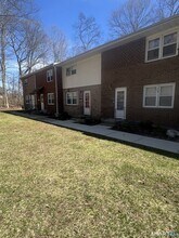 Building Photo - 124 Lakeside Dr