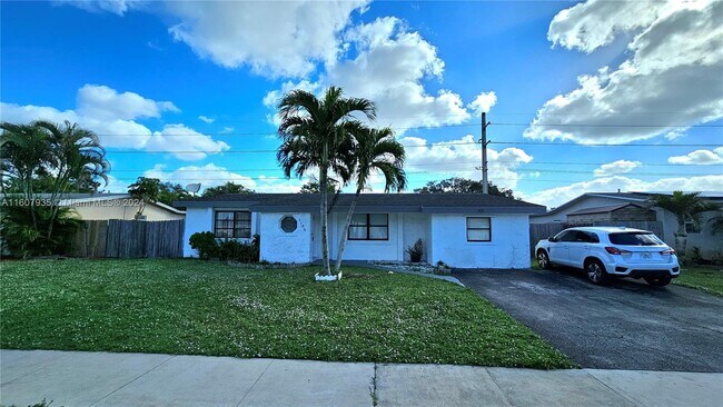 Building Photo - 1185 NW 92nd Ave