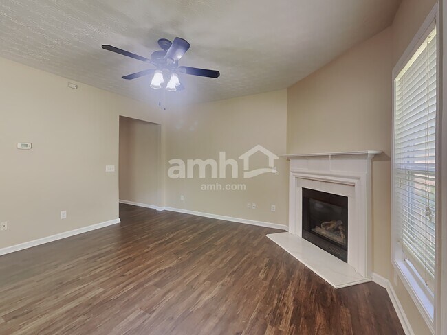 Building Photo - 311 Barberry Place
