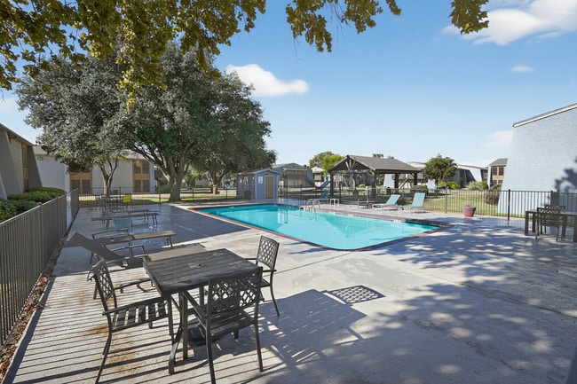 Building Photo - Sedona Ranch Apartments