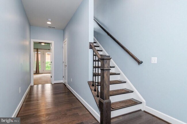 Foto del edificio - 3697 Ambrose Hills Rd
