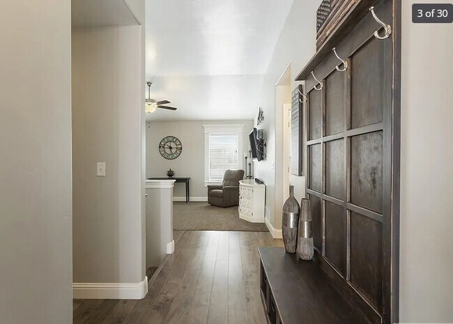 Foto del edificio - 5196 Ryanne Way