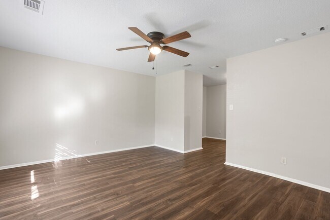 Foto del edificio - Charming 3 Bedroom/1.5 Bath home on Wilmington Island.