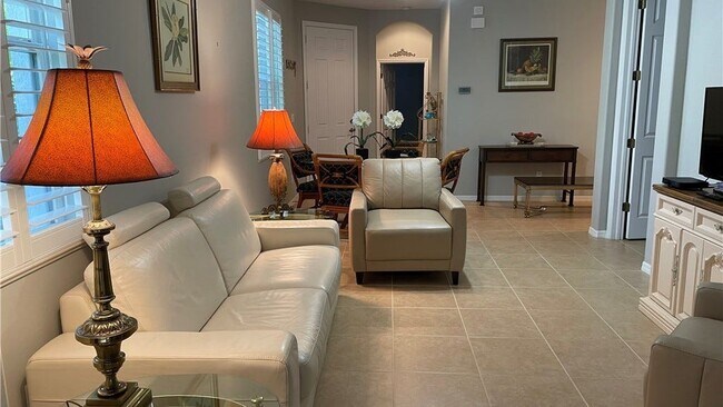Building Photo - 10515 Diamante Way