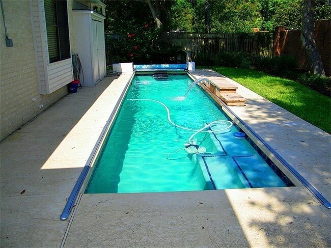 Building Photo - 17 Watermill Pl