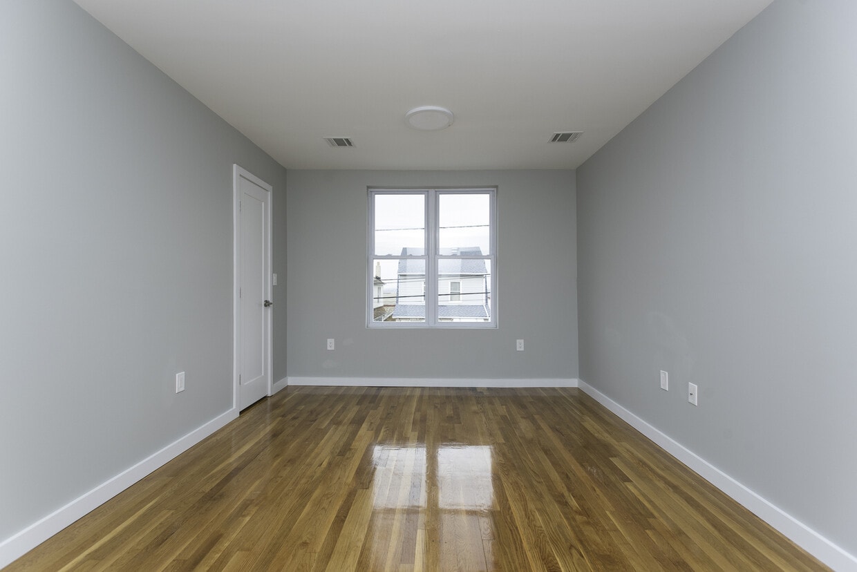Foto principal - 8610 Newkirk Ave